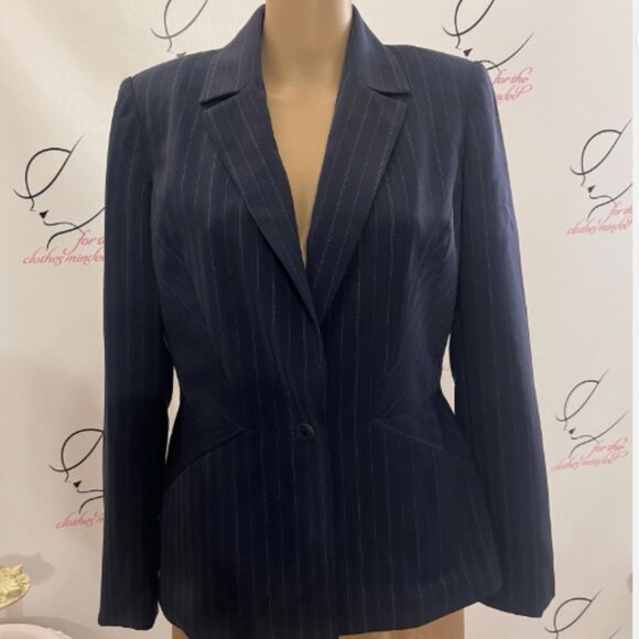 Liz Claiborne. Size 8. Pinstripe Navy Long Sleeve Professional Blazer. WTC - Picture 1 of 5